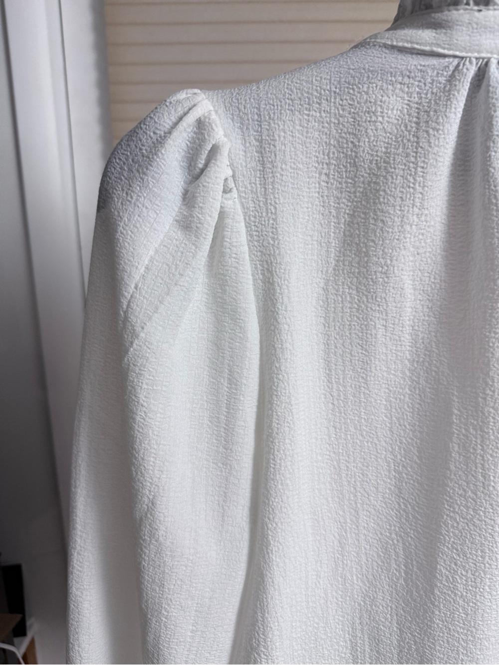 Alice Blue White Ruffled Lace-Trim Blouse puff sleeves semi sheer button down XL - Picture 11 of 15